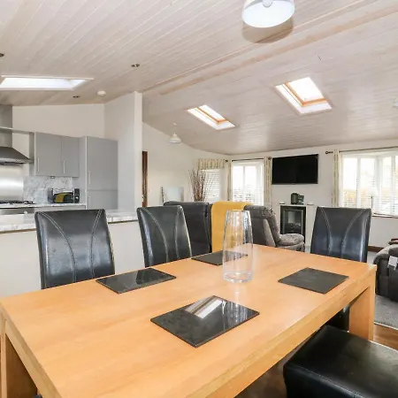 Holiday home Oakwood York