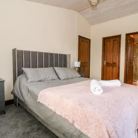 Oakwood Holiday home